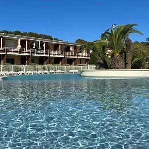 Les Terrasses Du Liouquet T2, Piscine , Parking , à 150 M Appartement La Ciotat