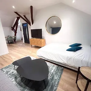 Le Cocoon - Wifi, Parking Gratuit, Rer C Appartement